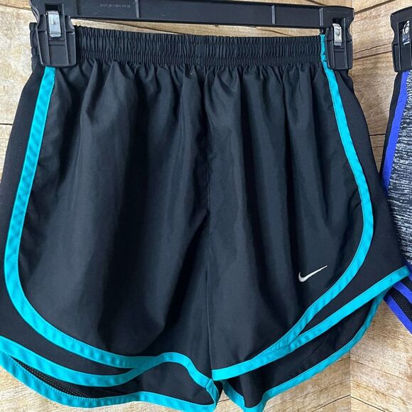 NIKE TEMPO RUNNING SHORTS BUNDLE SIZE SMALL GYM ATHLETIC ATHLEISURE - Picture 2 of 6